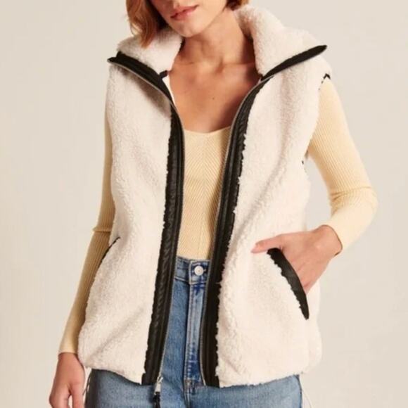 Abercrombie & Fitch White Sherpa Zip Vest XS Black Trim Soft A&F Collection - Picture 1 of 7